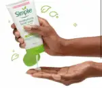 Simple Moisturizing Facial Wash 150 ml - Image 5