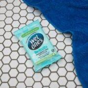 Wet ones be gentle fragrance free with aloe