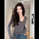 Long Sleeve V-Neck Skim Top